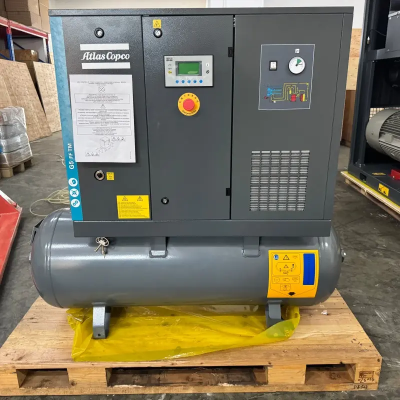 Compressore a vite a iniezione di olio Atlas Copco G5 FF 5,5 kW 7,5 HP Essiccatore integrato originale